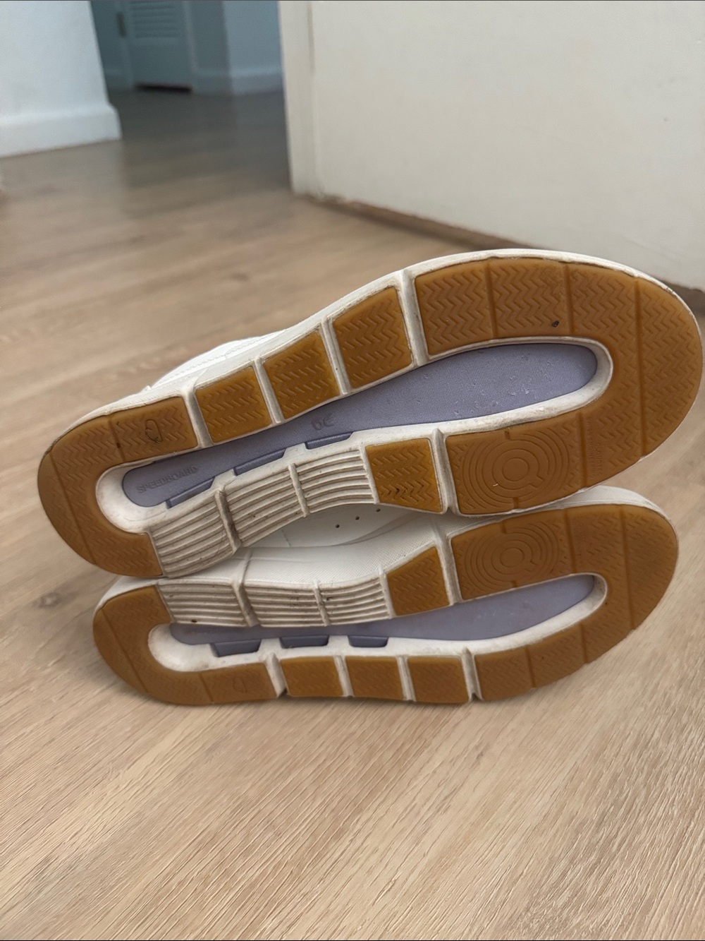 On Running white the roger sneaker - Picture 4 of 4
